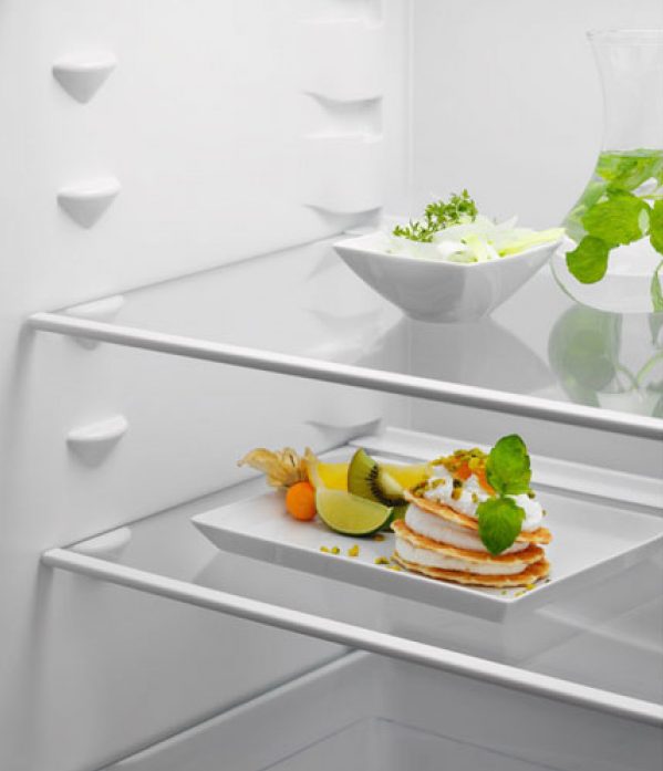 Встраиваемый холодильник Electrolux ERD6DE18S4 в магазине «На диване» в Костроме  — Выгодная цена